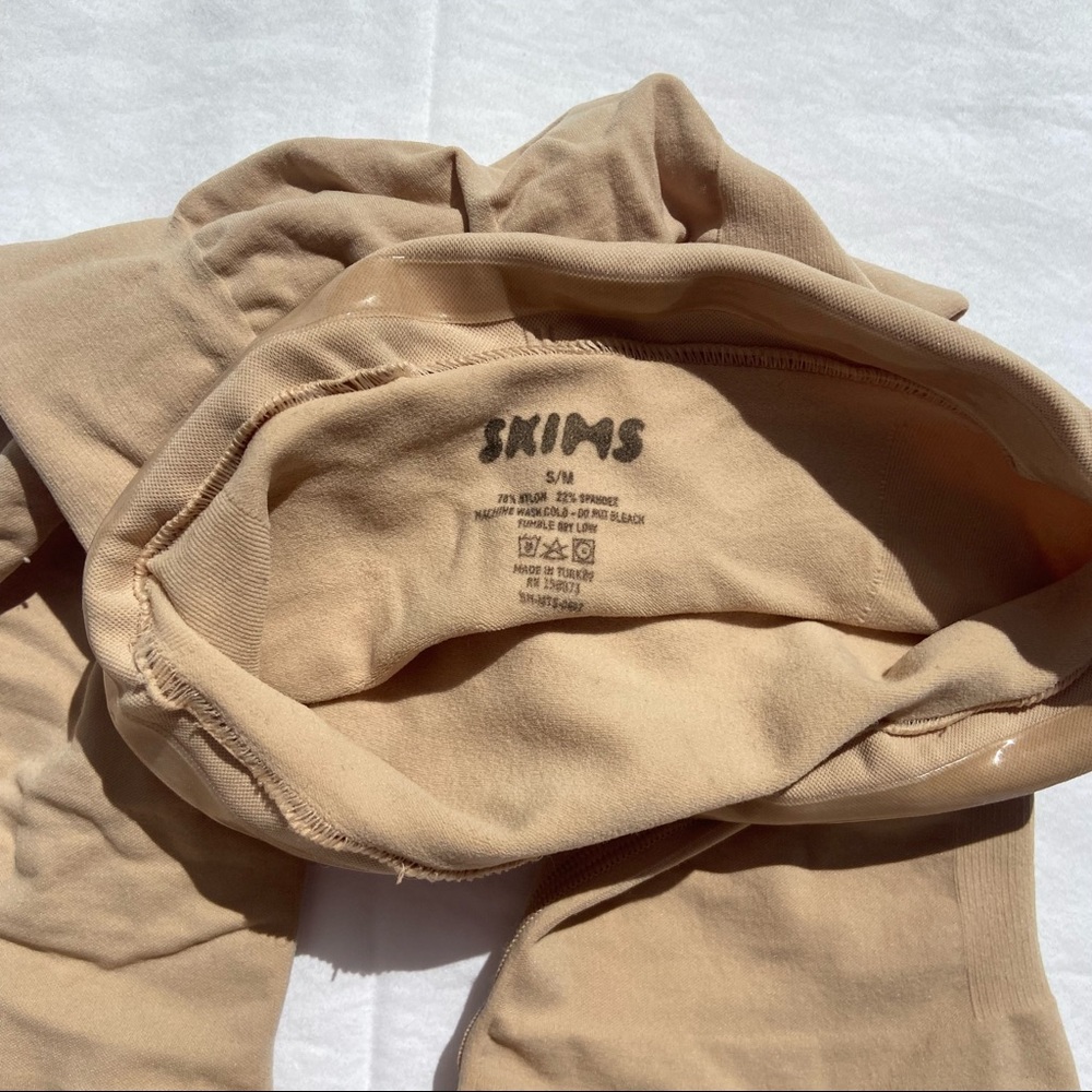 SKIMS SCULPTING SHORT MID THIGH W/ OPEN GUSSET